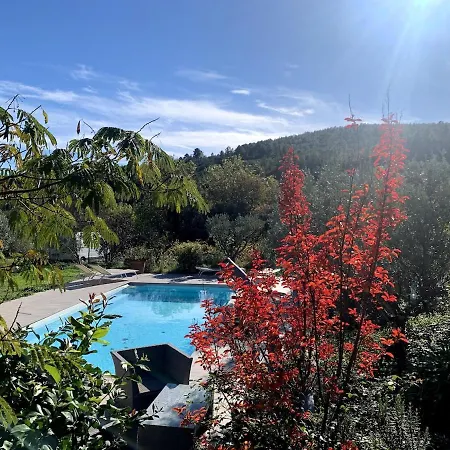 펜션 Et Au Milieu Coule Un Ruisseau - Piscine, Jacuzzi Prive, Boulodrome Berlou